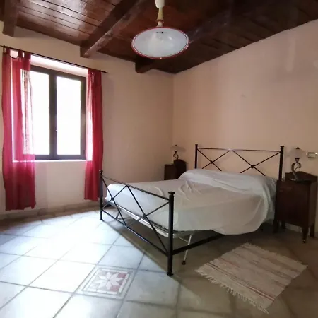 Palazzo Giallo *