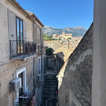 Palazzo Giallo, Nel Centro Storico Nel Cuore Del Pollino 모라노 칼라브로