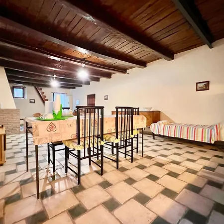 게스트하우스 Palazzo Giallo, Nel Centro Storico Nel Cuore Del Pollino 모라노 칼라브로